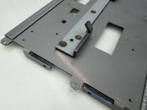 ヘミング曲げ電気亜鉛メッキ鋼板ブラケットスポット溶接