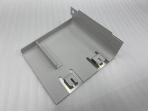 アルミとステンレスの接着カバー裏側